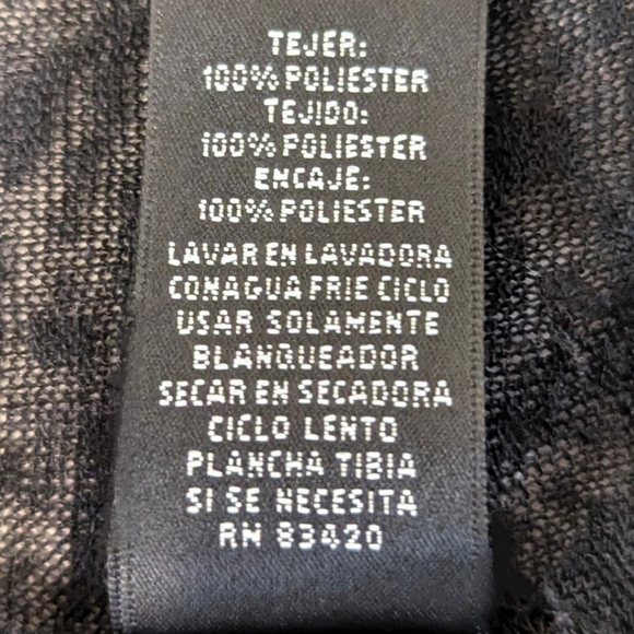 ♥️Beautiful Short Sleeve Open Cardigan w/Embroidered Detail by August Silk - Picture 8 of 11